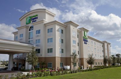 Holiday Inn Express Exterior